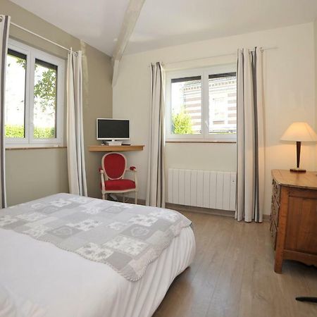 Bed and Breakfast La Rosace Шартр Экстерьер фото
