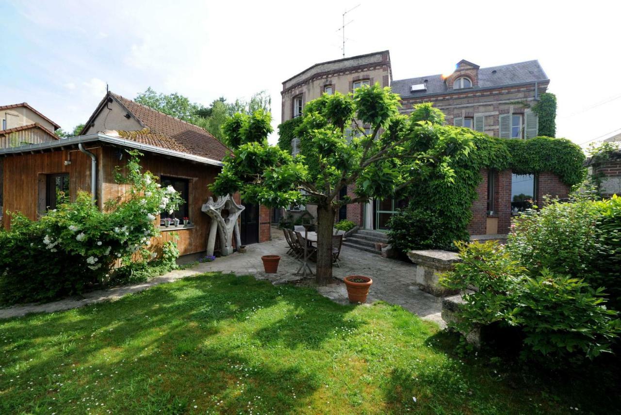 Bed and Breakfast La Rosace Шартр Экстерьер фото
